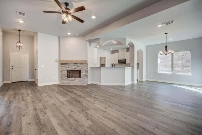 Building Photo - Pristine 3/2/2 in Frenship ISD, All Applia...