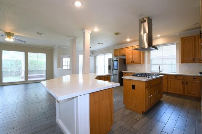 Building Photo - 18719 Racquet Sports Way
