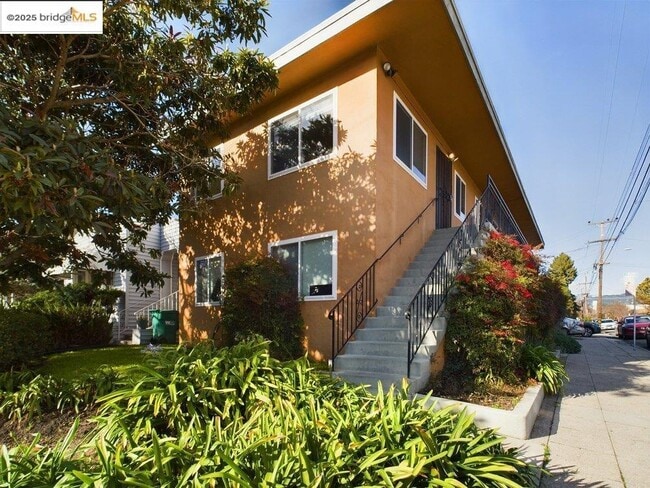 Building Photo - 3807 Opal St