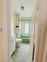 Building Photo - 111 Walnut St