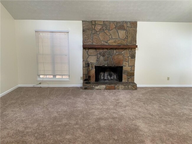 Building Photo - 4167 Oak Ferry Dr NE