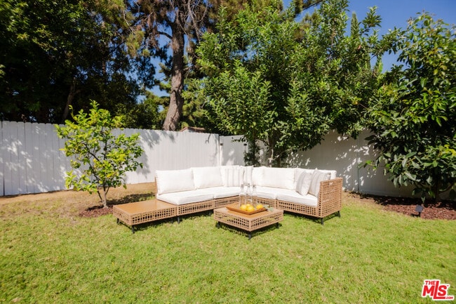 Building Photo - 15701 Ludlow St