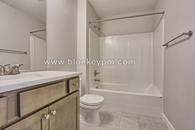 Primary Photo - 3 Bed,2.5 Bath Townhome at the Landing At ...