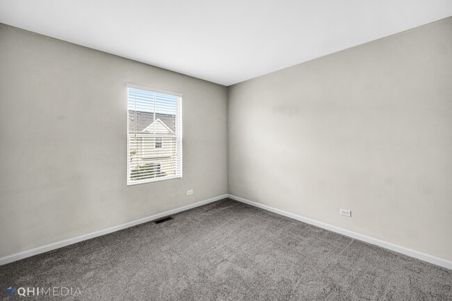 Building Photo - 611 Grosvenor Ln