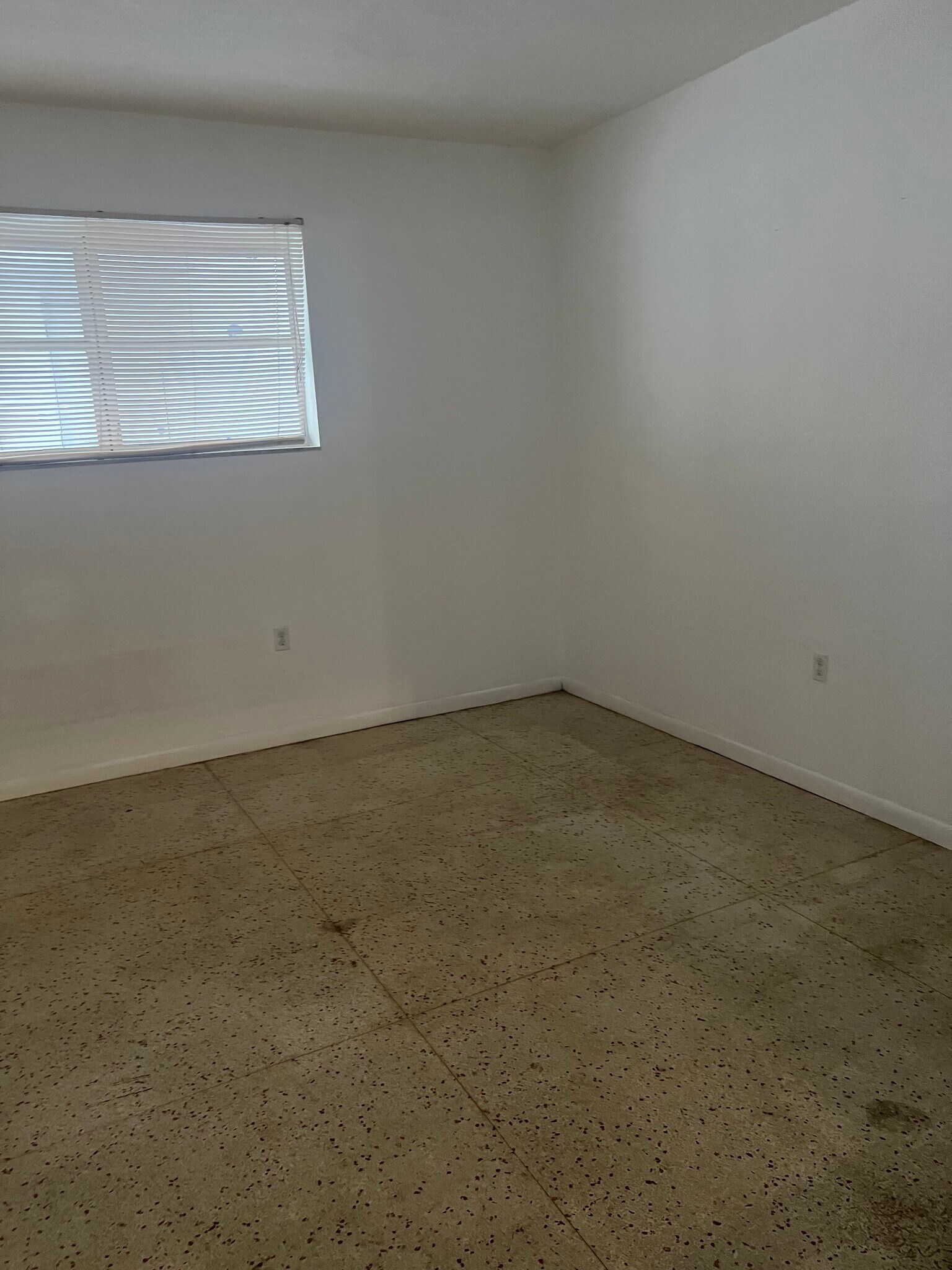 Building Photo - 934 79th Ter