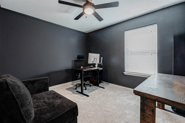 Building Photo - 16710 Lake Prince Ln