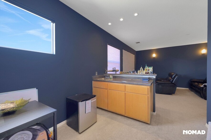 Building Photo - 1015 La Cantera
