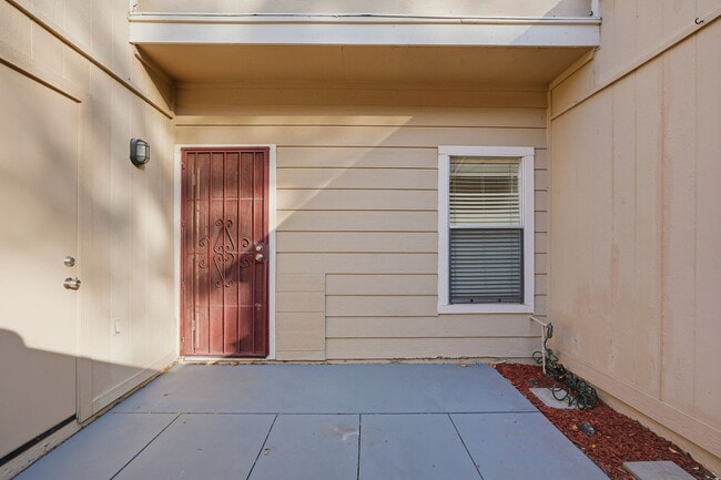 Building Photo - 18804 N 33rd Dr