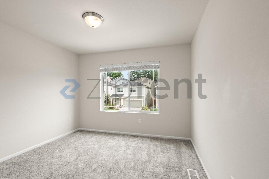 Building Photo - Unit