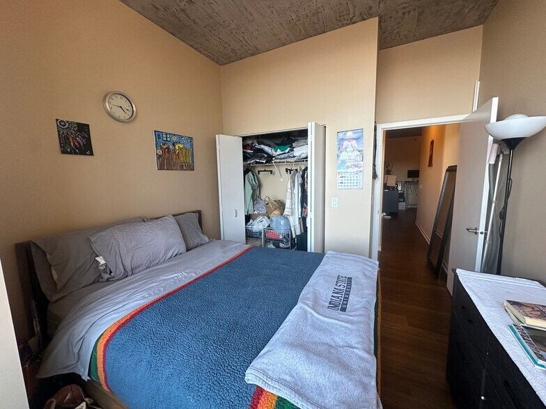 Building Photo - 1345 S Wabash Ave