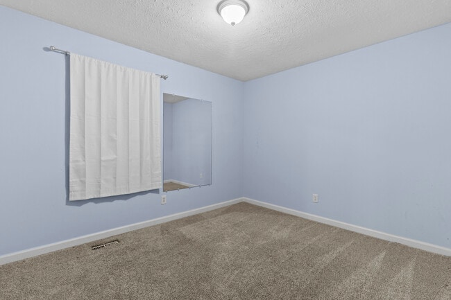 Building Photo - 214 Manchester Rd