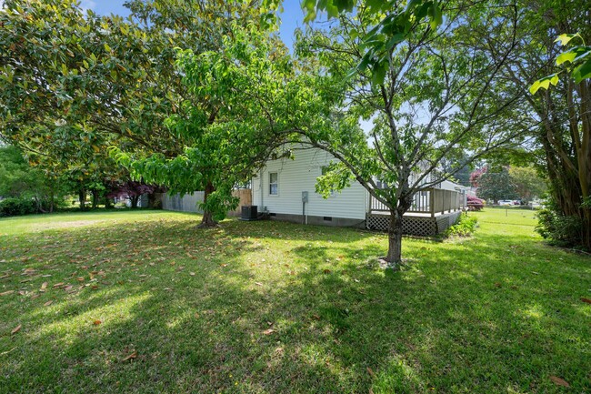 Building Photo - Renovated Ranch-Style Gem in Virginia Beach
