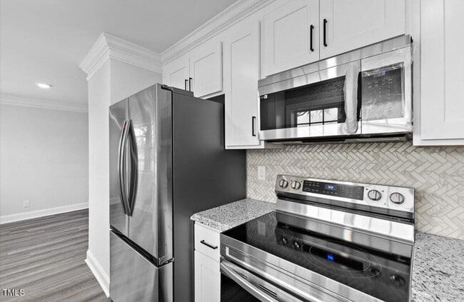 Building Photo - 126 Mayo St