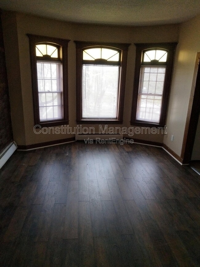 Building Photo - 407 Wethers Field Ave
