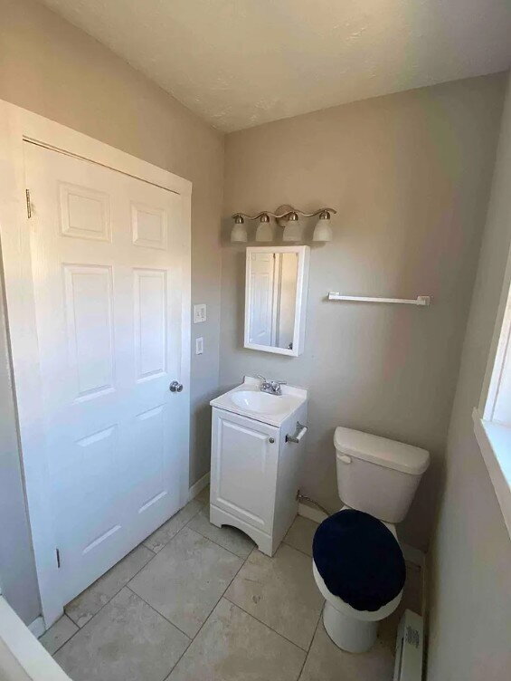 Building Photo - "Charming 1-Bedroom Retreat with Spacious Living – 875 Sq Ft in Oklahoma City!"