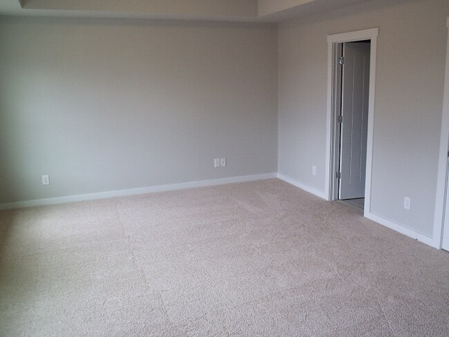 Building Photo - 167 Panther Point Ln