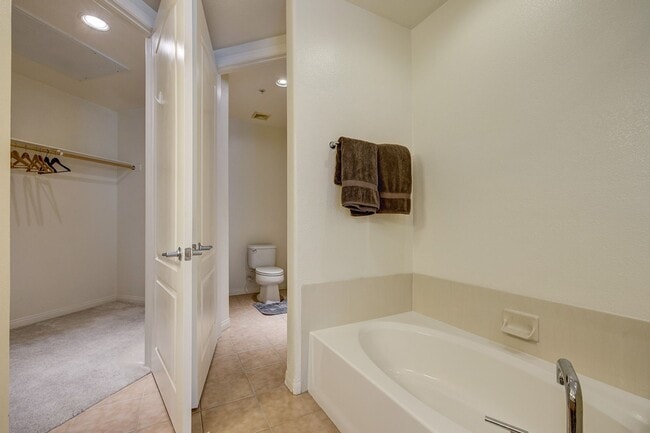 Building Photo - STUNNING 3 BEDROOM 2 FULL BATH FIRST FLOOR...
