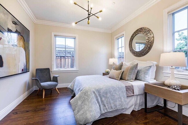 Building Photo - 140 Tennyson Ave