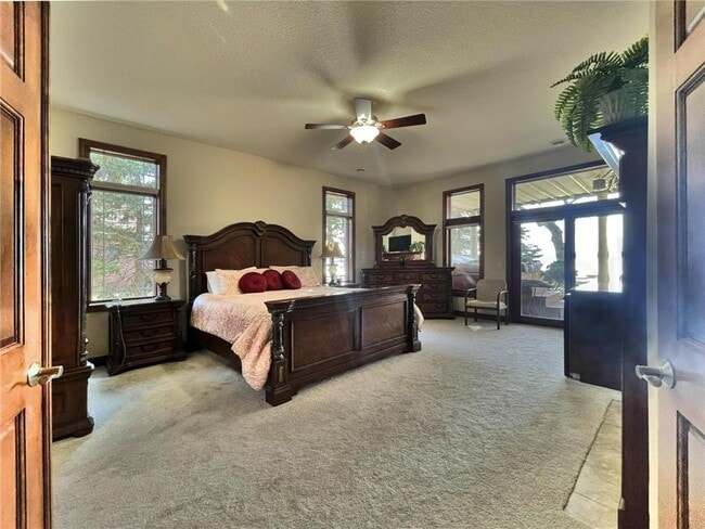 Building Photo - 3995 N Shore Dr