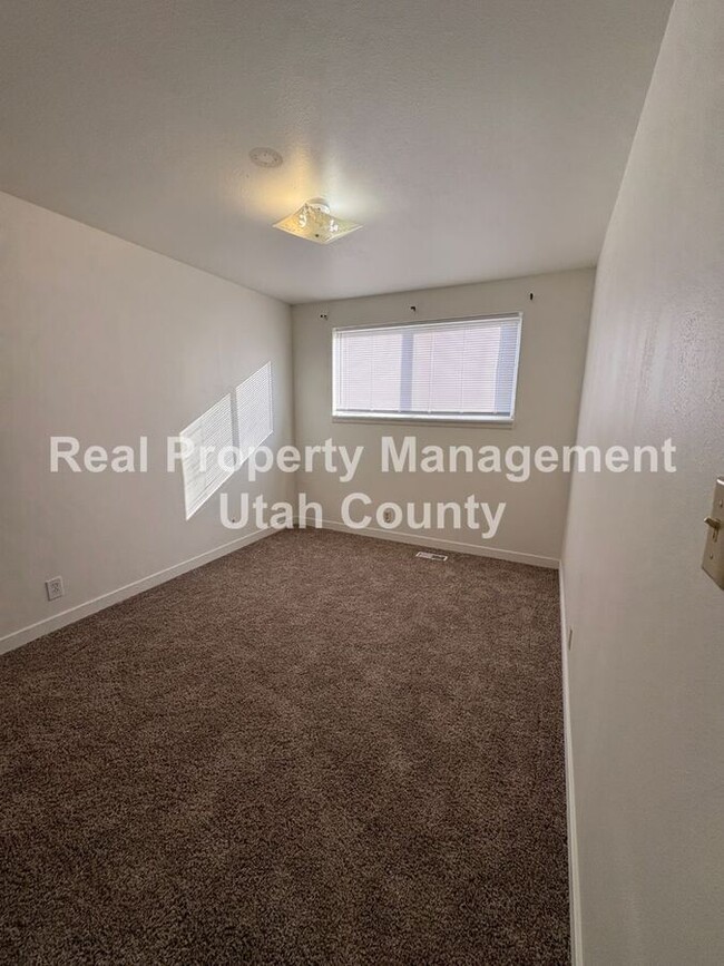 Building Photo - Half off first months rent! New Lower Price!!