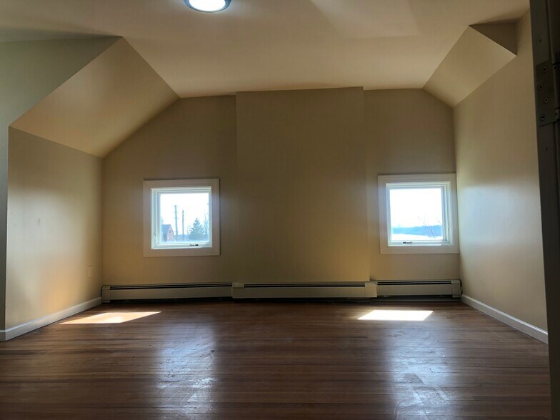 Building Photo - 385 Palisade Ave