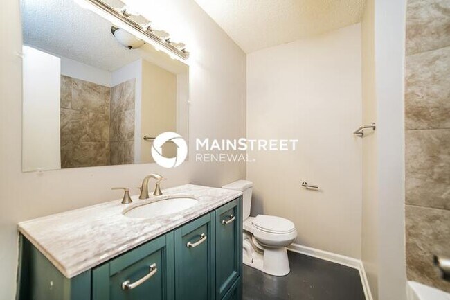 Building Photo - 3 Bedroom Pet-Friendly Home in BLUE SPRINGS, MO with Main Street Renewal