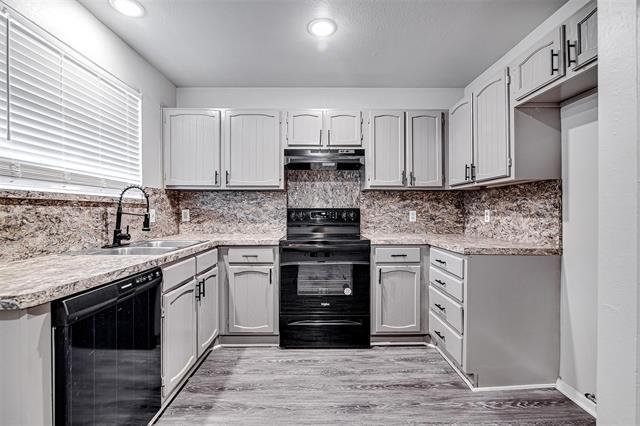 Building Photo - 1403 Courtney Pl