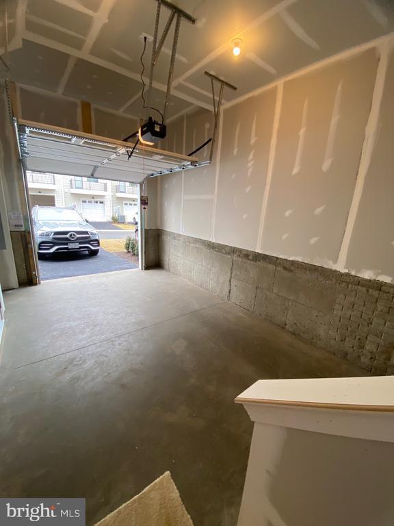 Building Photo - 600 Watermans Dr