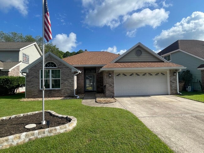Building Photo - 1902 Mistral Ln E
