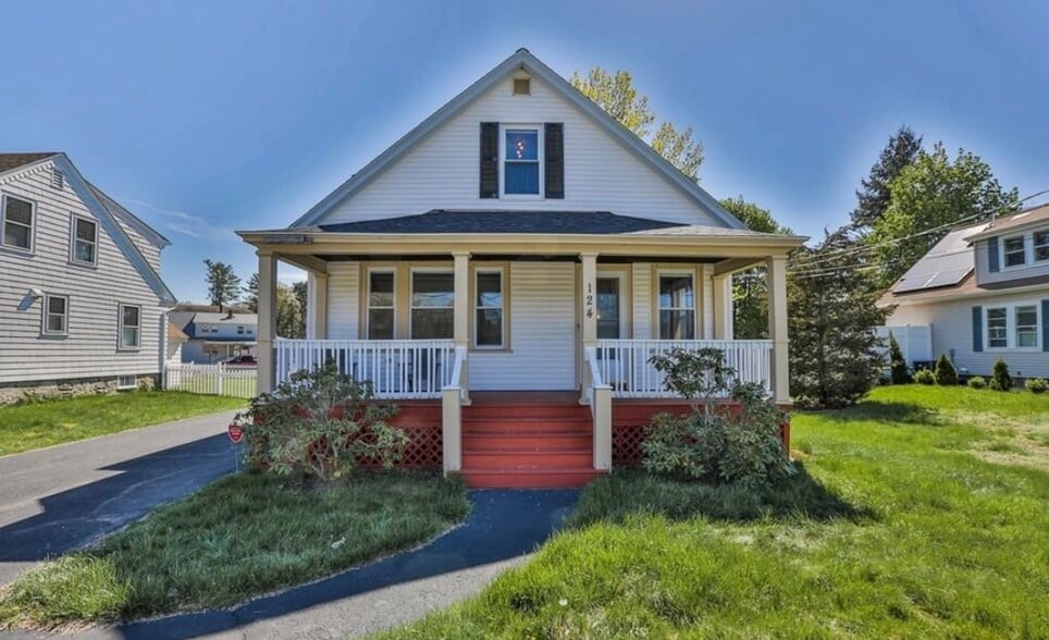 Building Photo - 124 Haverhill St