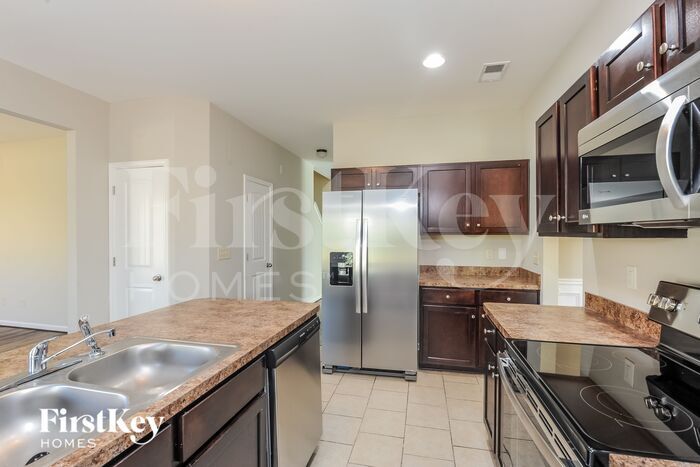 Building Photo - 70 Hamil Ct NW