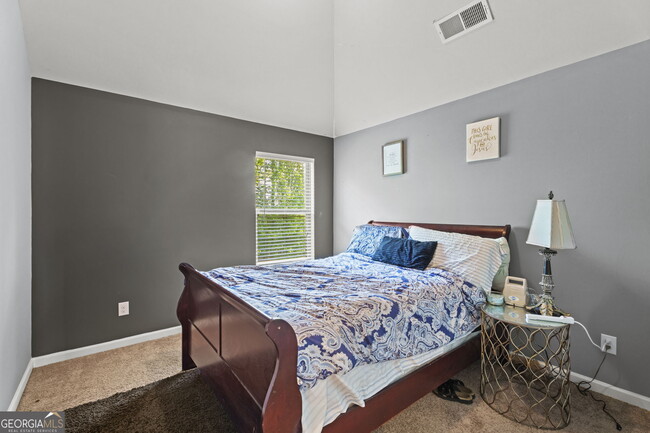 Building Photo - 6870 Diamond Dr