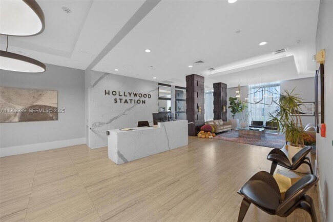 Building Photo - 140 S Dixie Hwy