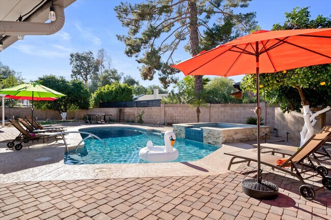 Building Photo - 14836 N Moon Valley Dr