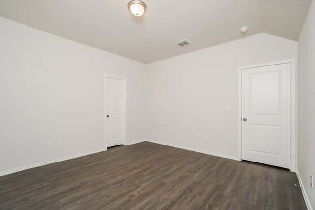 Building Photo - 3723 Somers Crest