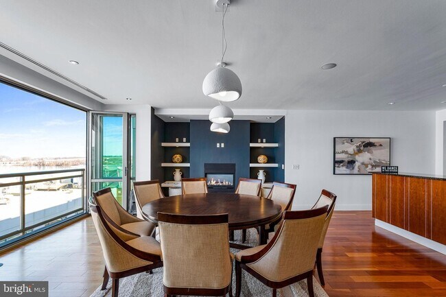 Building Photo - 147 Waterfront St