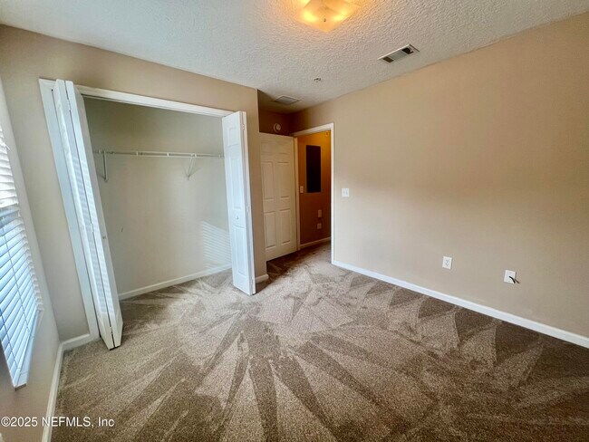 Building Photo - 7920 Merrill Rd