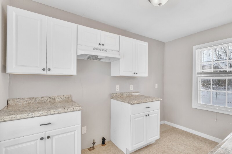 Building Photo - 41 Lynbrook Ave