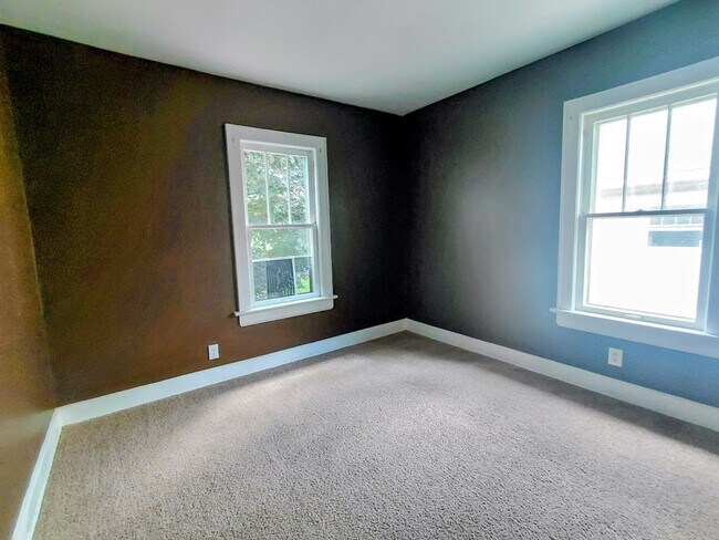 Building Photo - 2 Bedroom 1 Bathroom Home for Rent