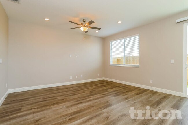 Building Photo - 1214 Victorian St