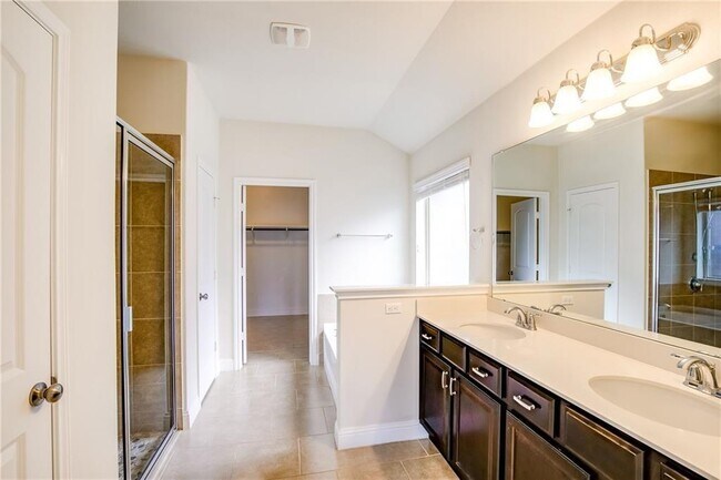 Building Photo - 3409 De Torres Cir