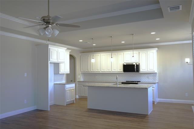 Building Photo - 707 Broken Bow Ln