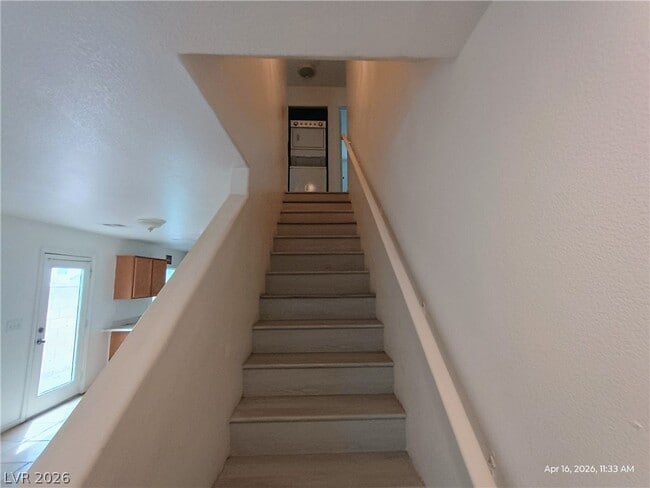 Building Photo - 5195 Shreve Ave