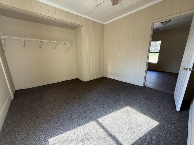 Building Photo - 7680 US-31