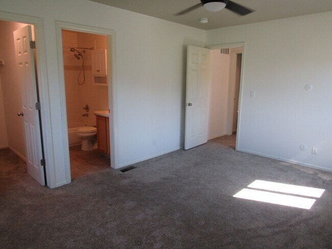 Building Photo - Double Master layout