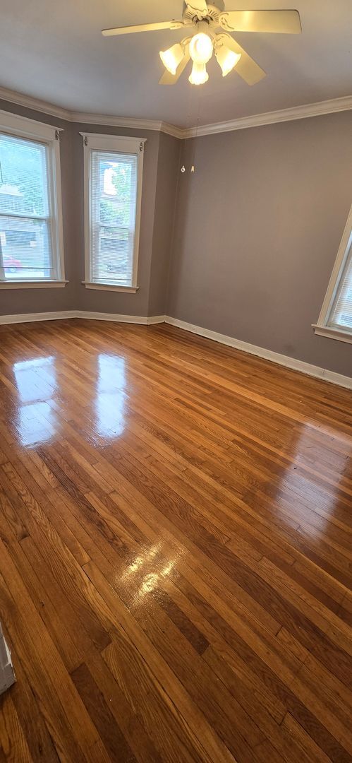 Building Photo - Spacious Two Bedroom Condo in the Barwick-Large Kitchen-Renovated Bathroom