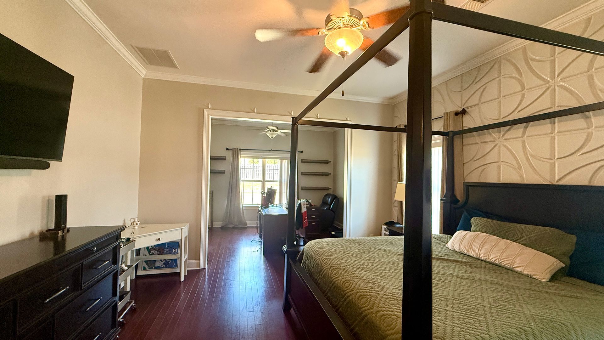 Building Photo - Beautiful 5 Bedroom Home in The Cotswolds