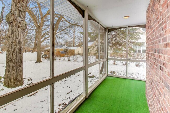 Building Photo - 12111 68th Ct