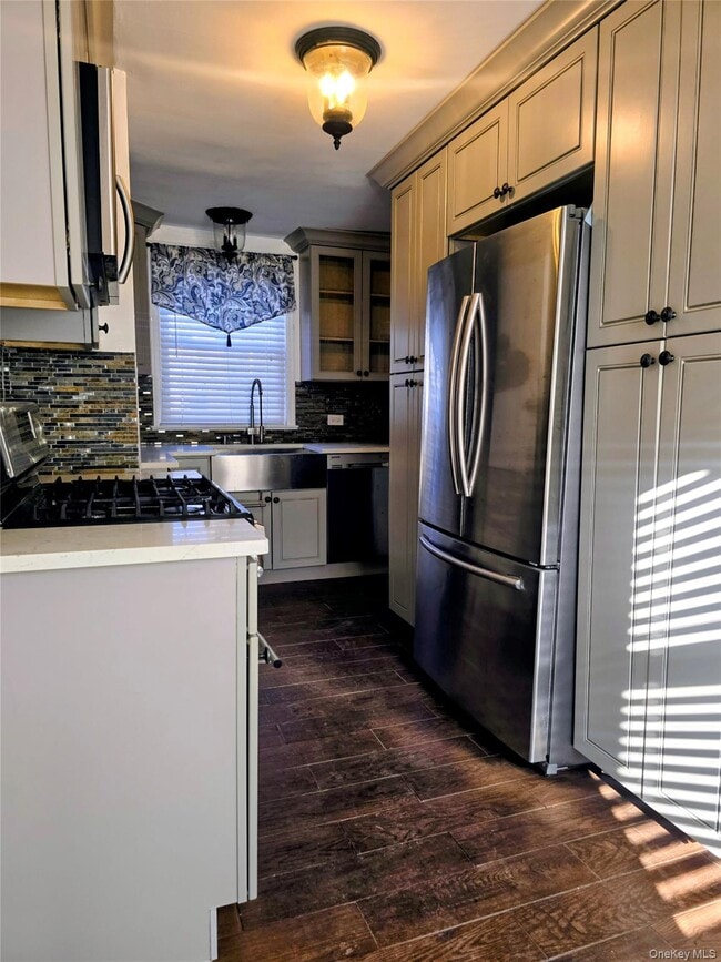 Building Photo - 310 N High St