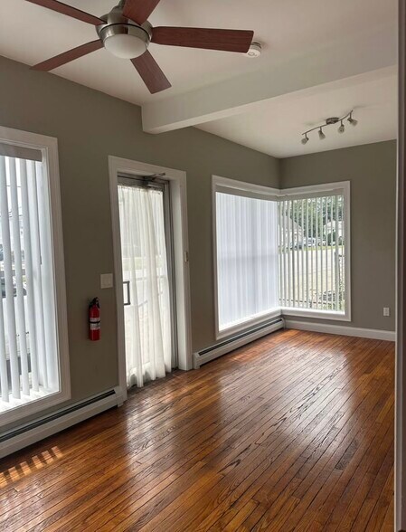 Building Photo - 1550 Fall River Ave